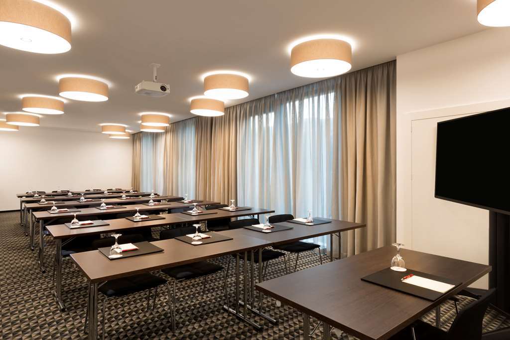 Adina Apartment Hotel Лейпциг Удобства фото