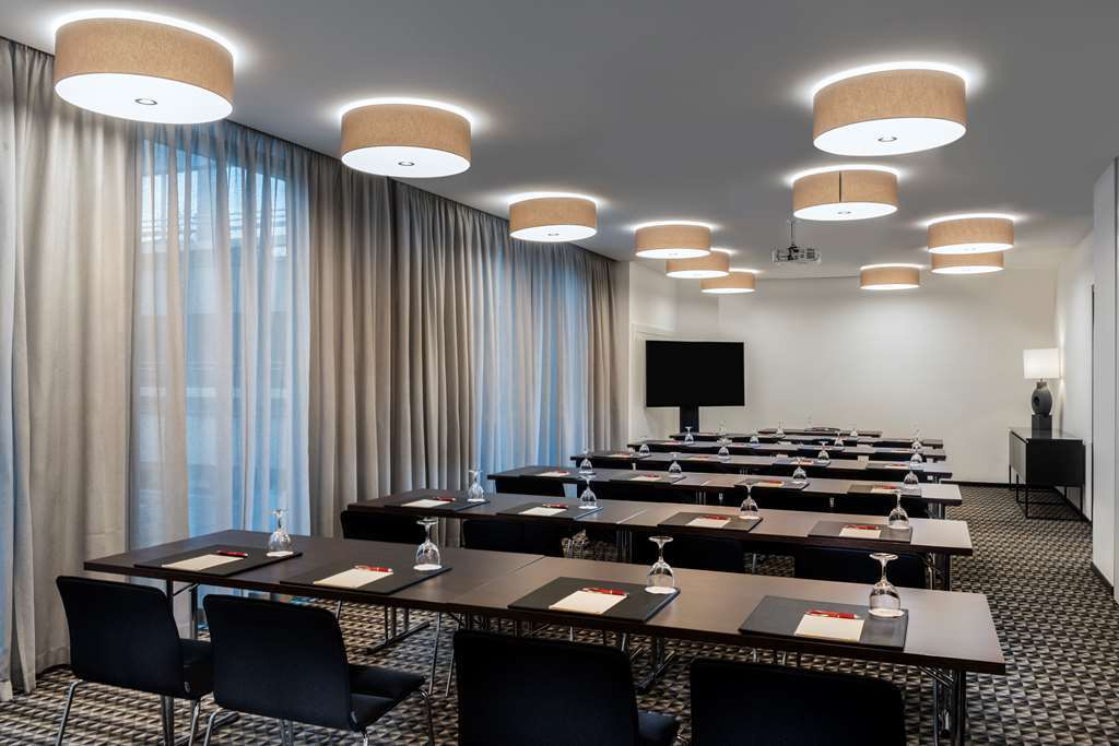 Adina Apartment Hotel Лейпциг Удобства фото